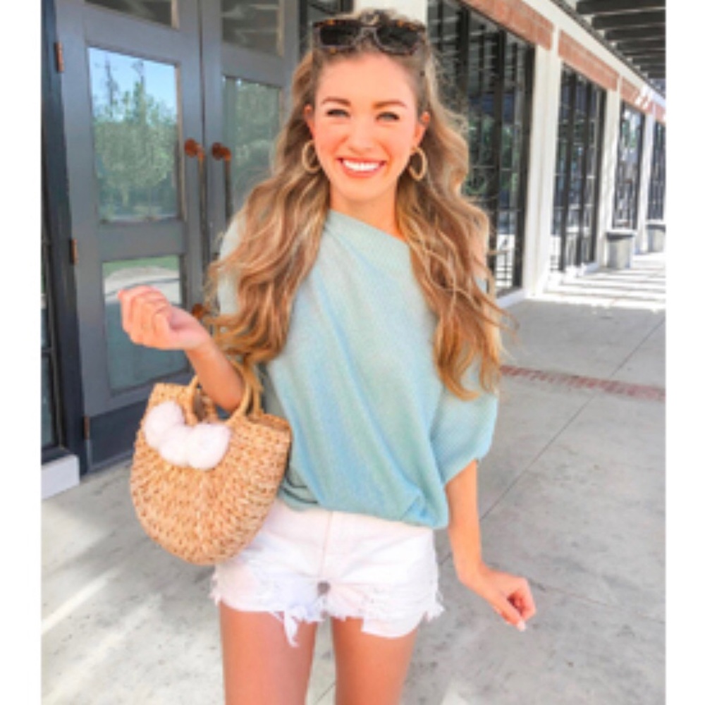 ✦ NWT Off the Shoulder Waffle Knit Top ✦